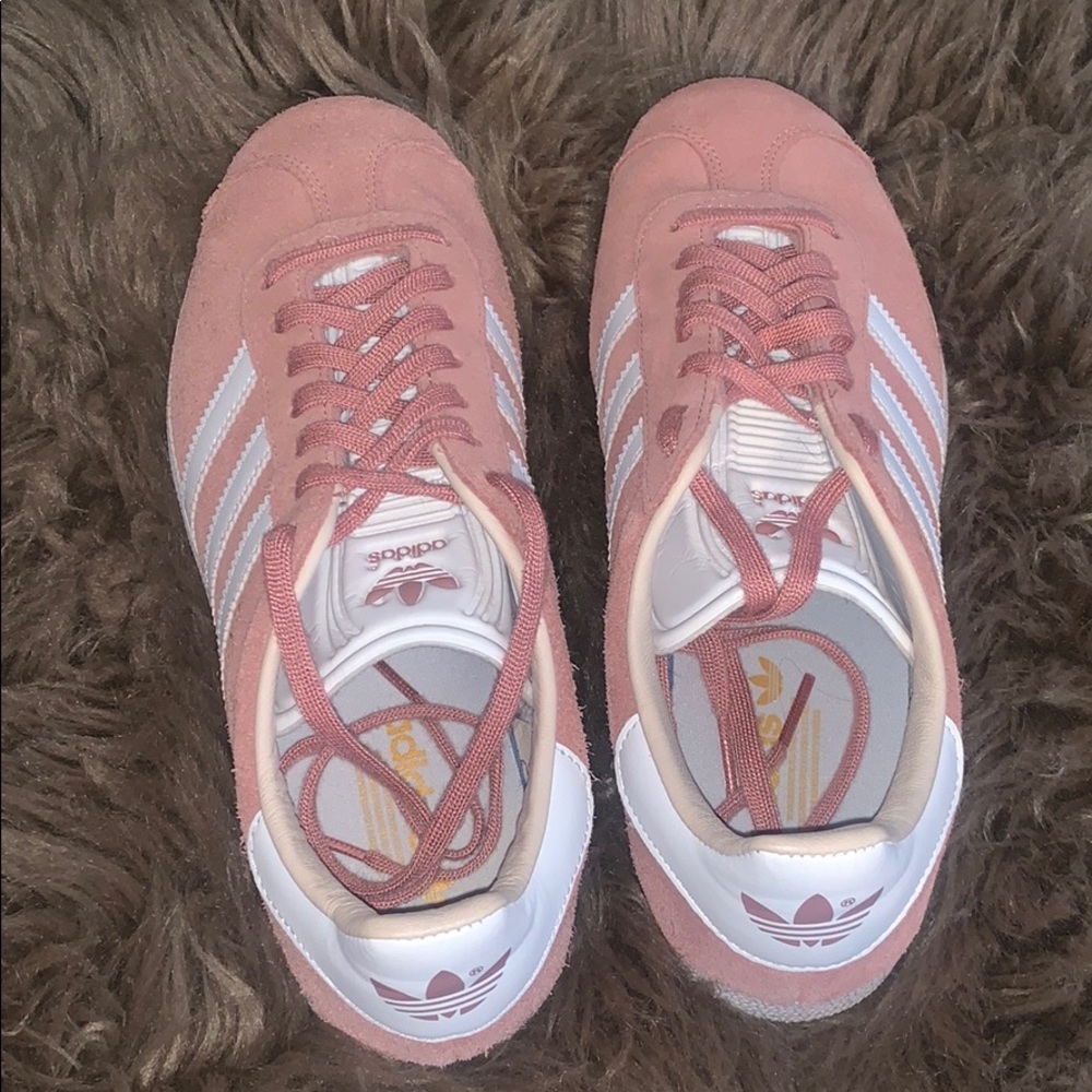 Adidas Gazelle Shoes BNWOT Vapour Pink
